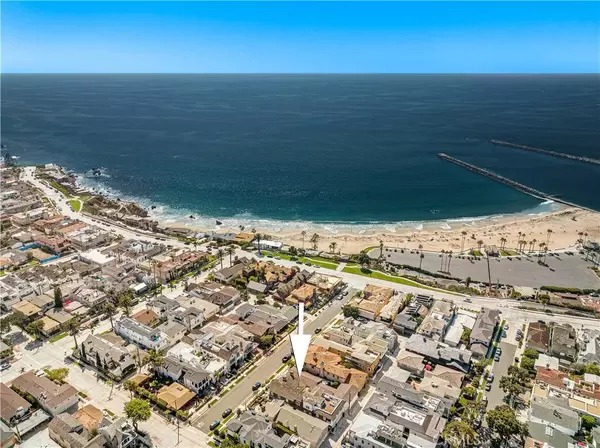 Corona Del Mar, CA 92625,221 Larkspur Avenue