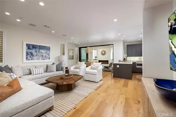 Corona Del Mar, CA 92625,608 Orchid #1/2