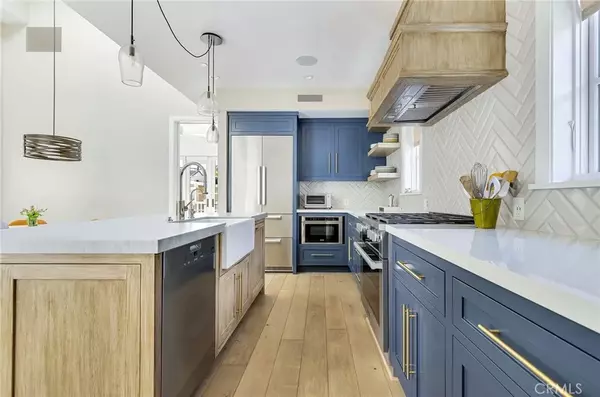 Corona Del Mar, CA 92625,708 Heliotrope Avenue