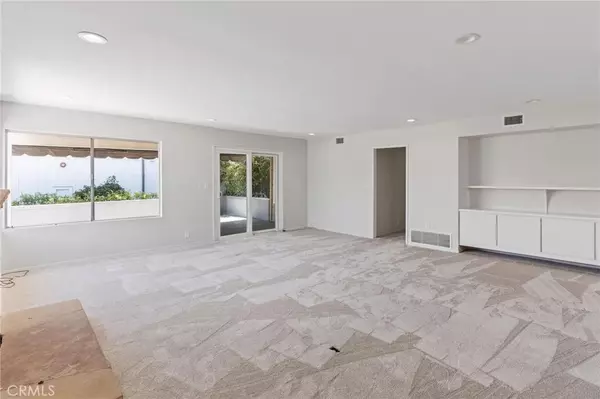 Corona Del Mar, CA 92625,519 Hazel Drive