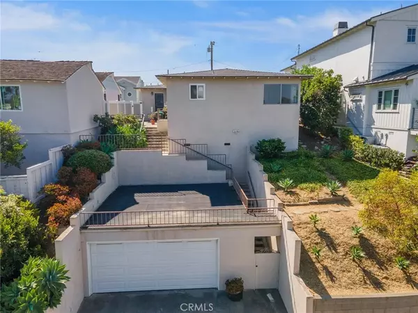Corona Del Mar, CA 92625,519 Hazel Drive