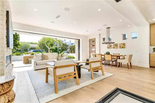 Corona Del Mar, CA 92625,715 Narcissus Avenue