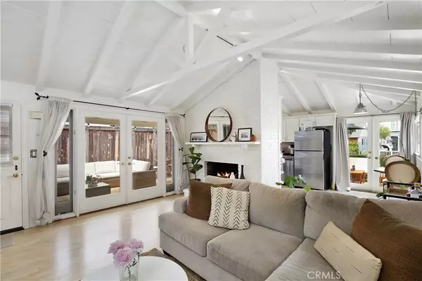 Corona Del Mar, CA 92625,518 Poinsettia Avenue