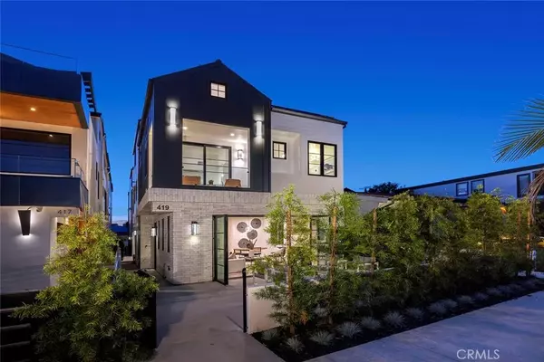 Corona Del Mar, CA 92625,419 Narcissus Avenue