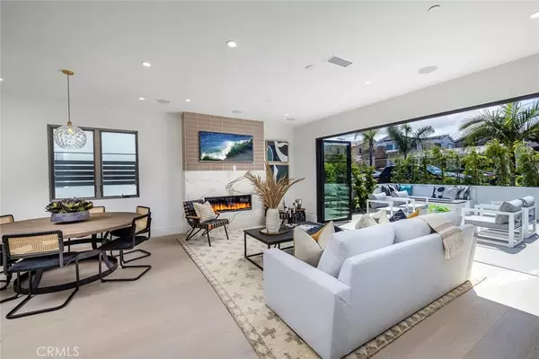 Corona Del Mar, CA 92625,419 Narcissus Avenue