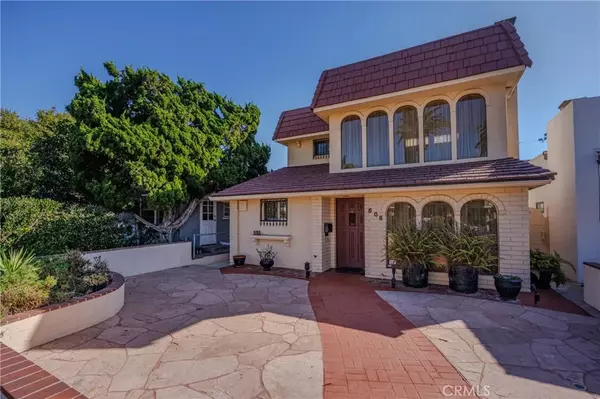 Corona Del Mar, CA 92625,608 Marguerite Avenue
