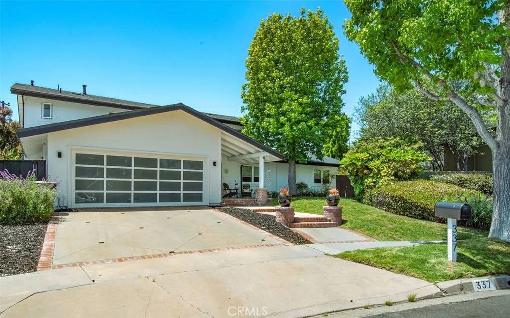 337 Cherry Tree Lane, Newport Beach, CA 92660