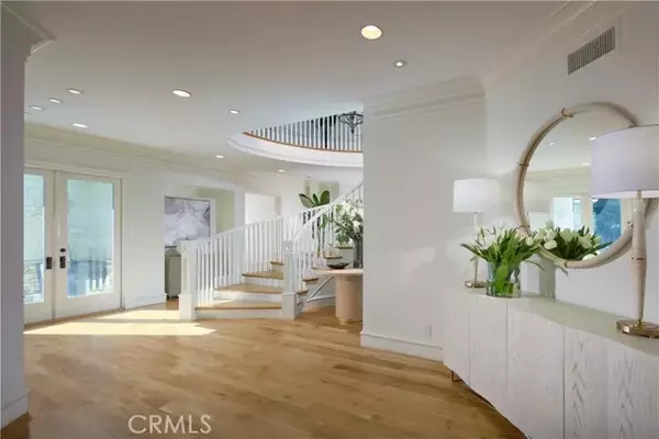 Newport Beach, CA 92663,115 Kings Place