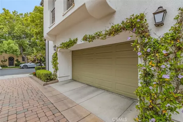 Irvine, CA 92602,63 Olivehurst