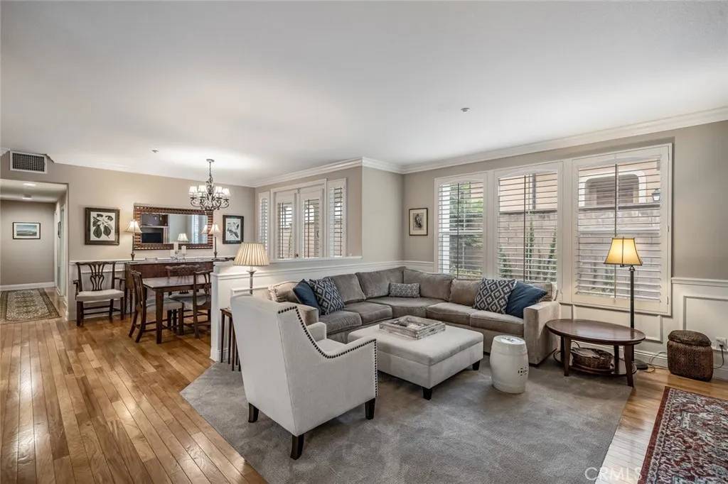 63 Olivehurst, Irvine, CA 92602