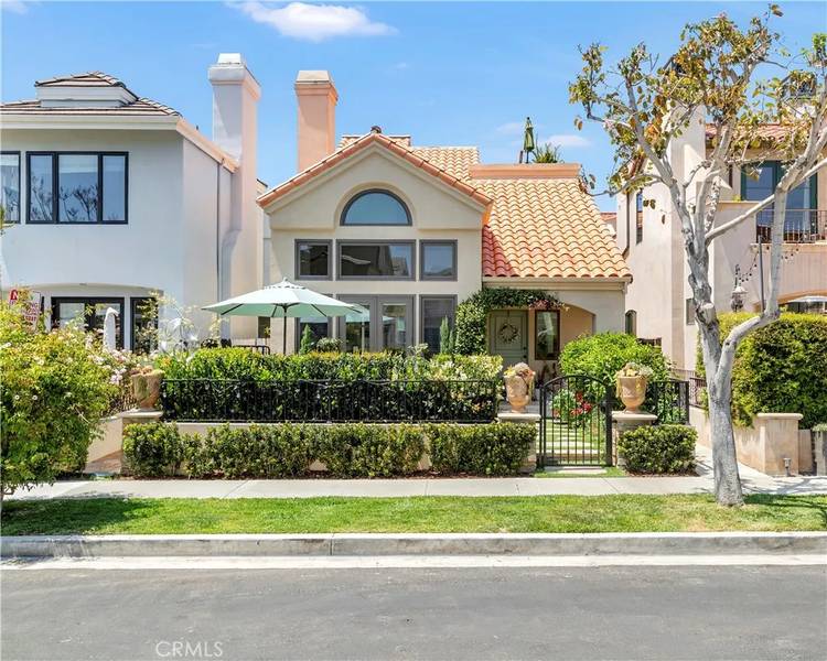 611 Begonia Avenue #B, Corona Del Mar, CA 92625