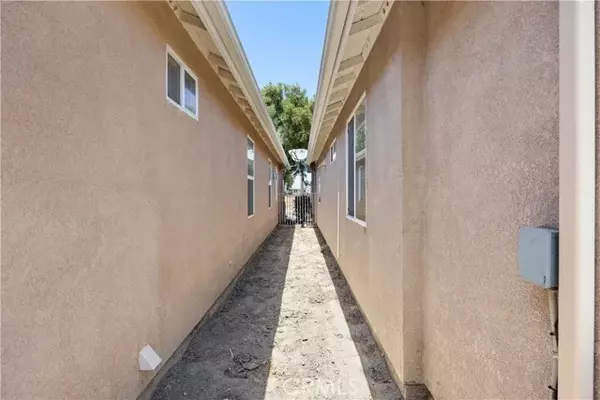 San Jacinto, CA 92582,537 Palm Avenue