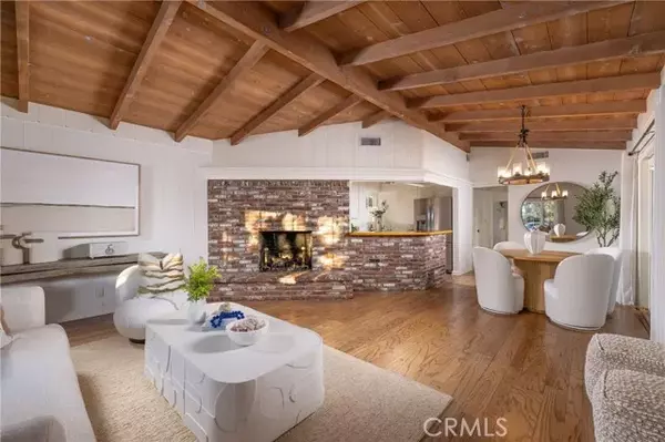 Corona Del Mar, CA 92625,300 Heliotrope Avenue