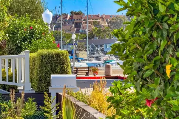 Newport Beach, CA 92662,227 Agate Avenue