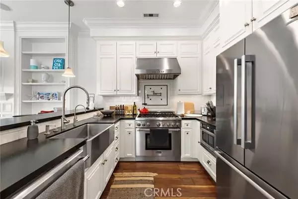 Corona Del Mar, CA 92625,700 Acacia Avenue