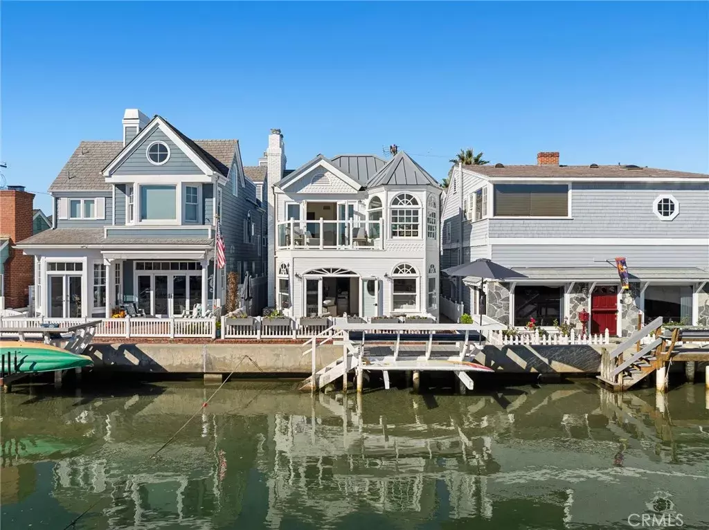 Newport Beach, CA 92662,125 Grand Canal