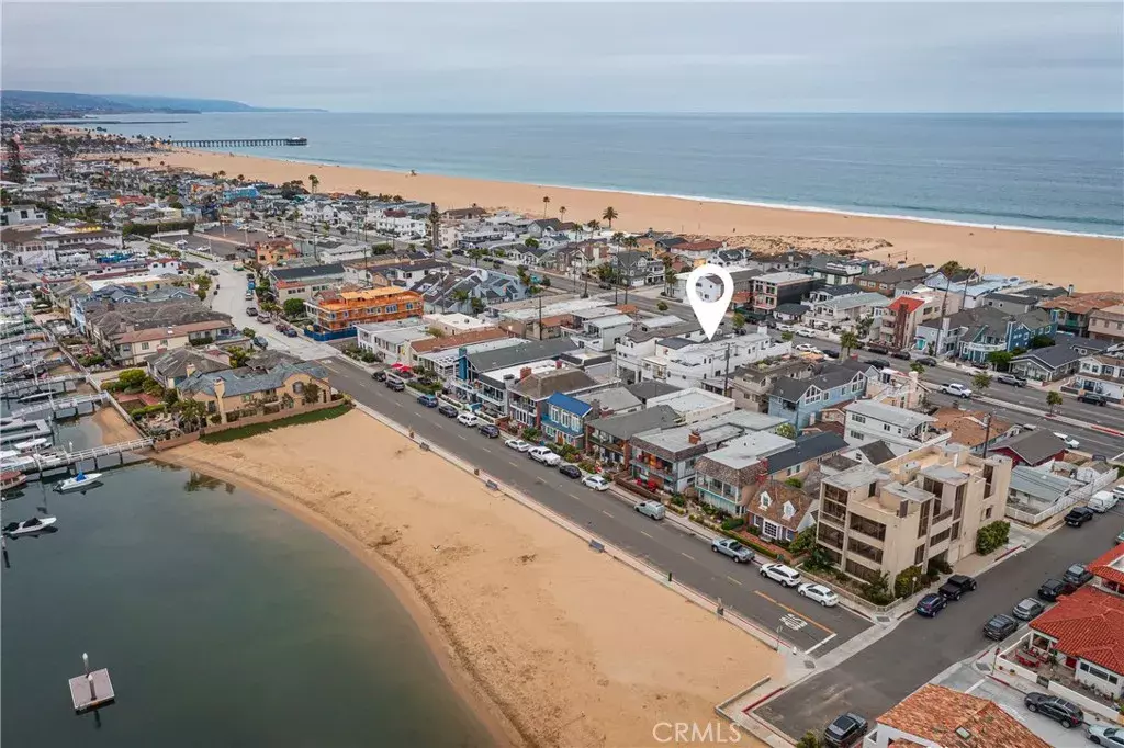 Newport Beach, CA 92661,916 W Balboa Boulevard