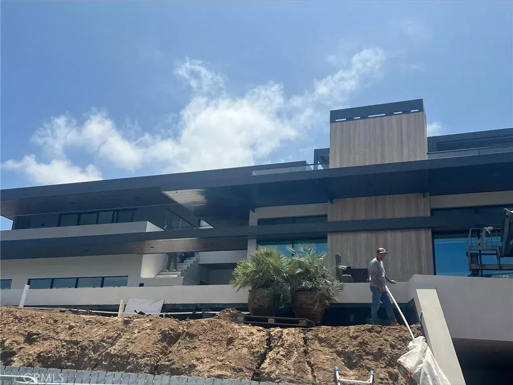 Newport Beach, CA 92660,20462 Birch Street
