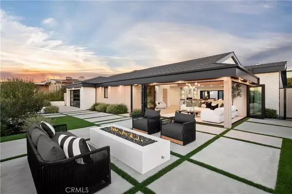 Corona Del Mar, CA 92625,1120 White Sails Way