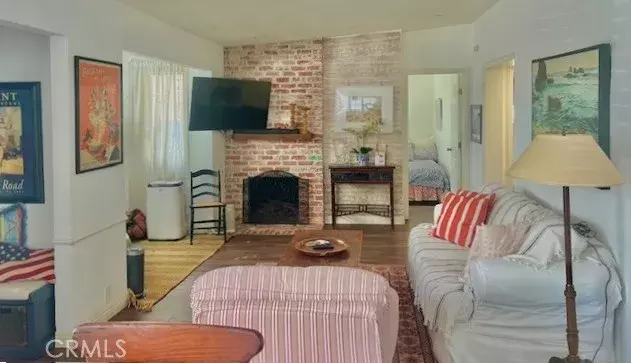 Newport Beach, CA 92660,77 Yorktown