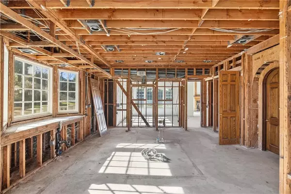 Newport Beach, CA 92660,9 Leesbury Court