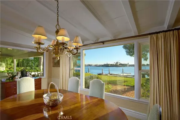 Newport Beach, CA 92660,20 Harbor Island