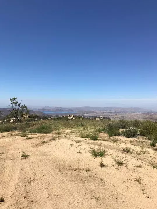 Hemet, CA 92544,1 Oak Drive
