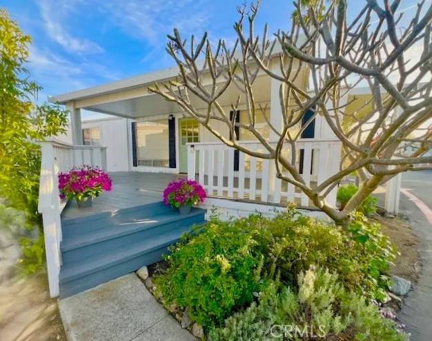 242 Lexington Circle, Newport Beach, CA 92660