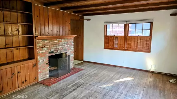 Corona Del Mar, CA 92625,519 Poppy Avenue