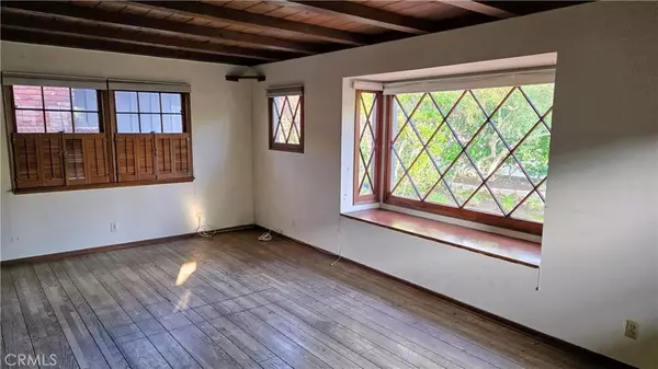 Corona Del Mar, CA 92625,519 Poppy Avenue