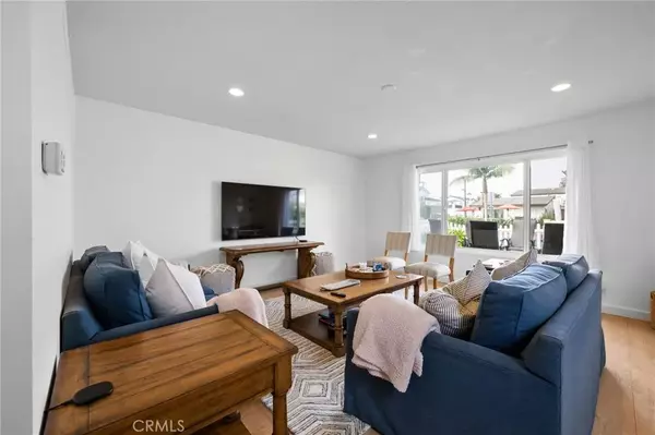 Corona Del Mar, CA 92625,602 Marguerite Avenue