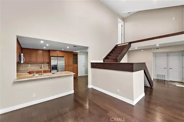 Irvine, CA 92604,64 Sandpiper #28