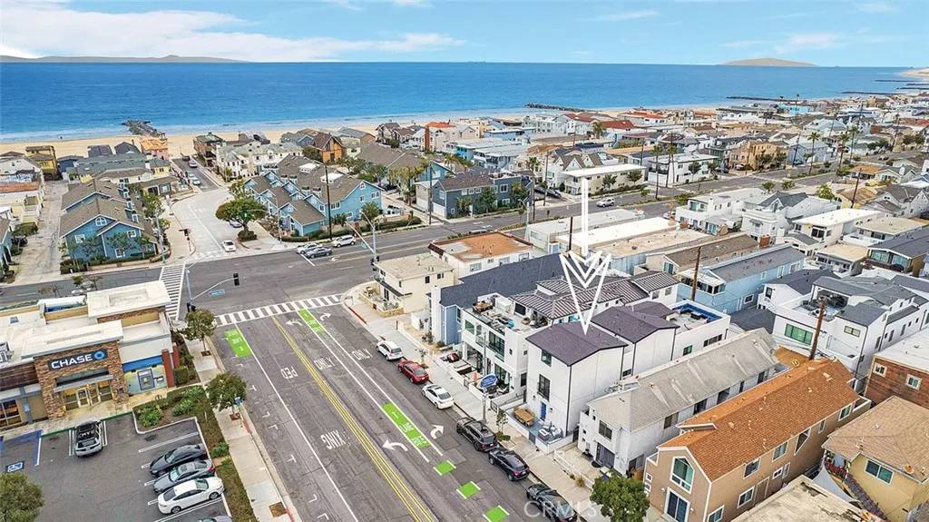 215 32nd Street, Newport Beach, CA 92663