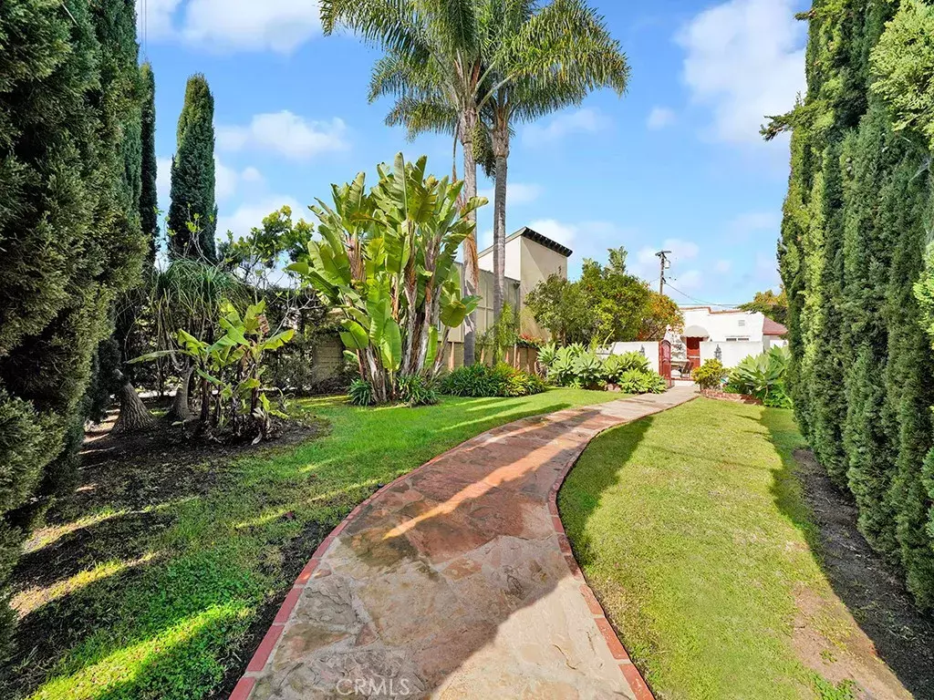 Costa Mesa, CA 92627,1527 Orange Avenue