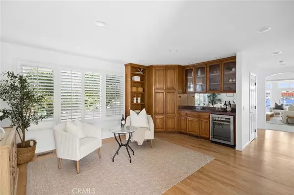 Newport Beach, CA 92661,1240 W Bay Avenue