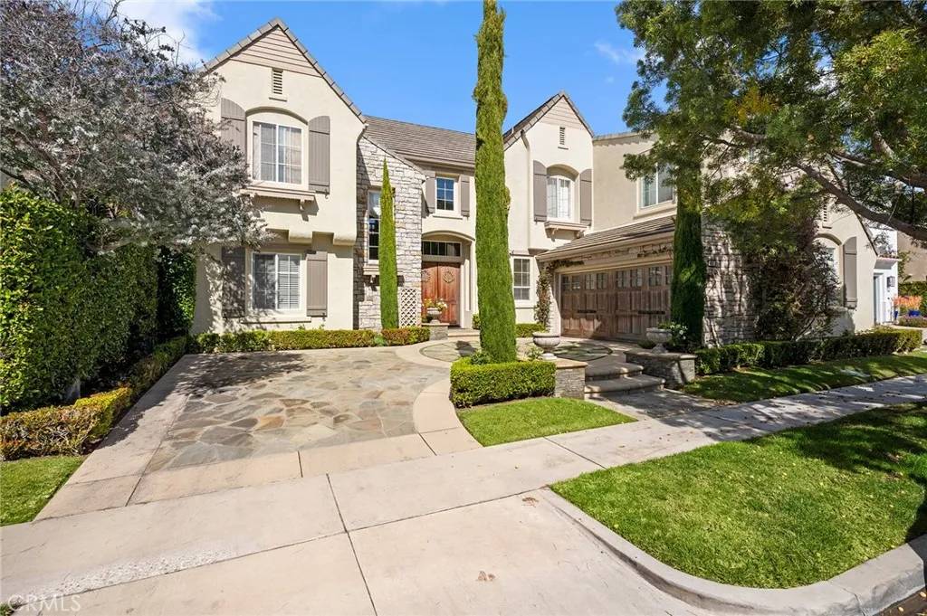 41 Whitehall,  Newport Beach,  CA 92660