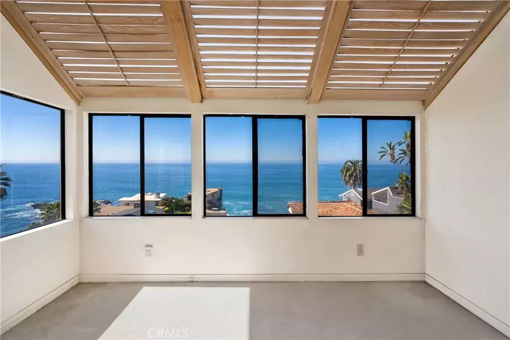Laguna Beach, CA 92651,31706 Seacliff Drive