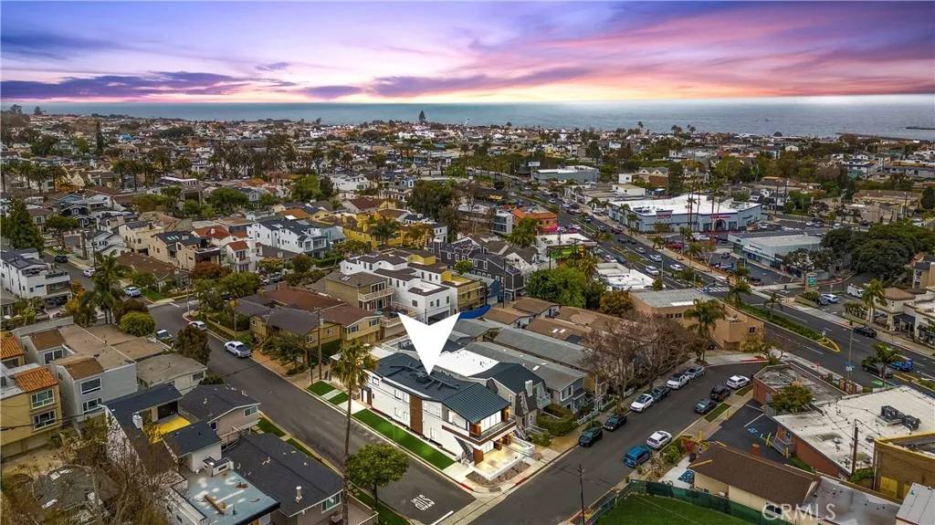 Corona Del Mar, CA 92625,520 Iris Avenue