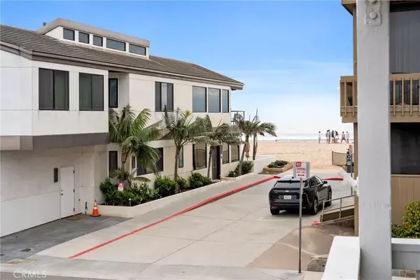 Newport Beach, CA 92663,4404 Seashore Drive