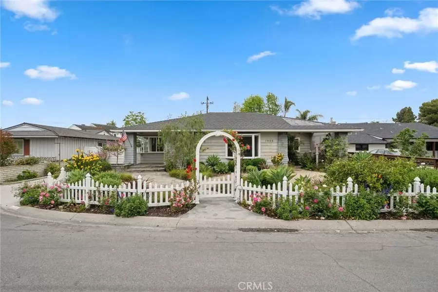 1955 Aliso Avenue, Costa Mesa, CA 92627