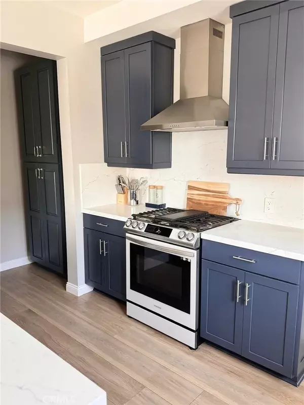 Newport Beach, CA 92663,506 Clubhouse Avenue #B