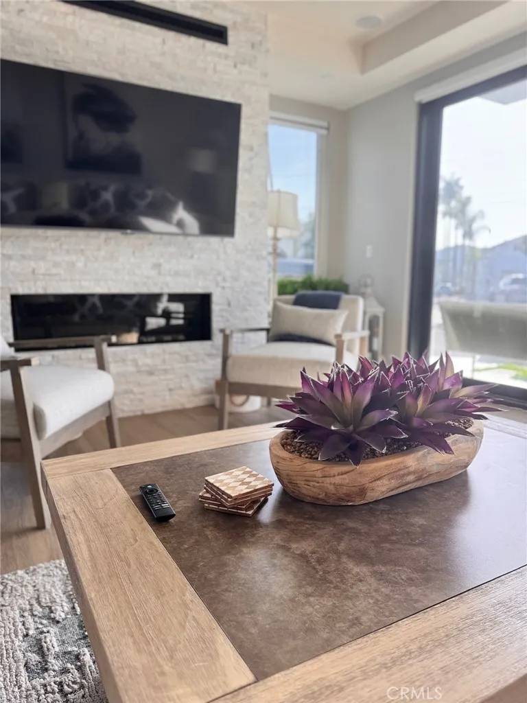 Newport Beach, CA 92663,506 Clubhouse Avenue #B