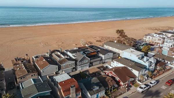 Newport Beach, CA 92661,616 W Oceanfront