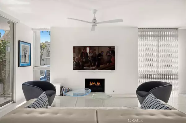 Corona Del Mar, CA 92625,733 Avocado Avenue #108