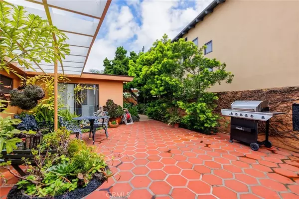 Newport Beach, CA 92663,52 Balboa