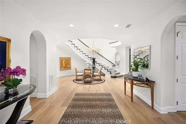 Newport Beach, CA 92660,26 Chatham Court #25