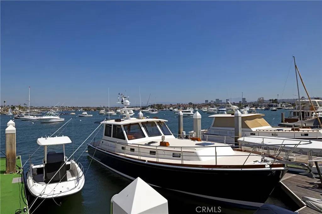 Newport Beach, CA 92661,812 W Bay Ave