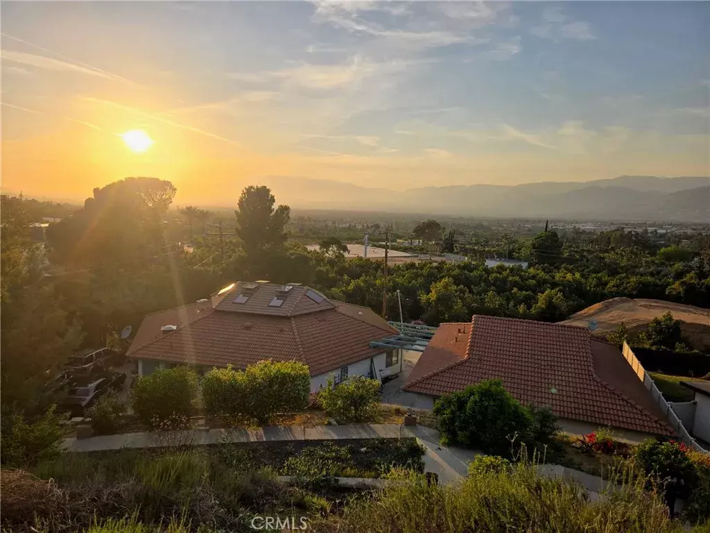 Mentone, CA 92359,11485 Crafton