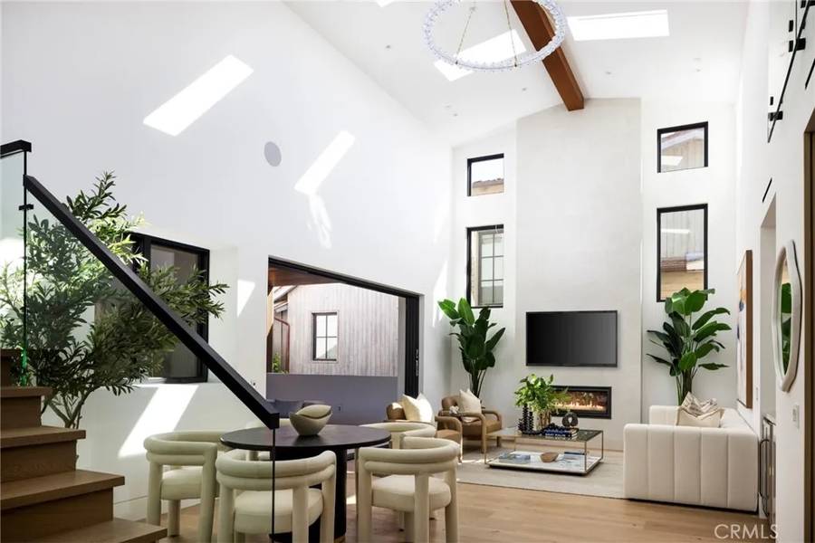 303 Goldenrod Avenue, Corona Del Mar, CA 92625