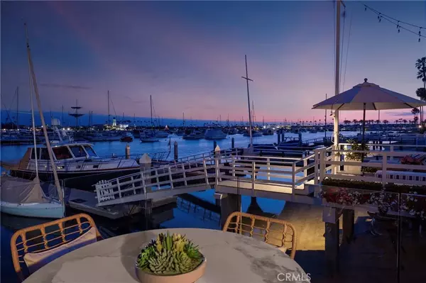 Newport Beach, CA 92663,517 Via Lido Soud